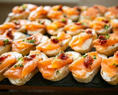 Schaal met 50 Canapé